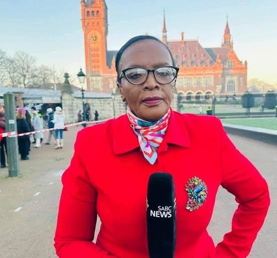 This lady is saying, just because South Africa buys oil from Nigeria, Nigerians should flock to South Africa for economic opportunities, why do we have fools as journalists?
