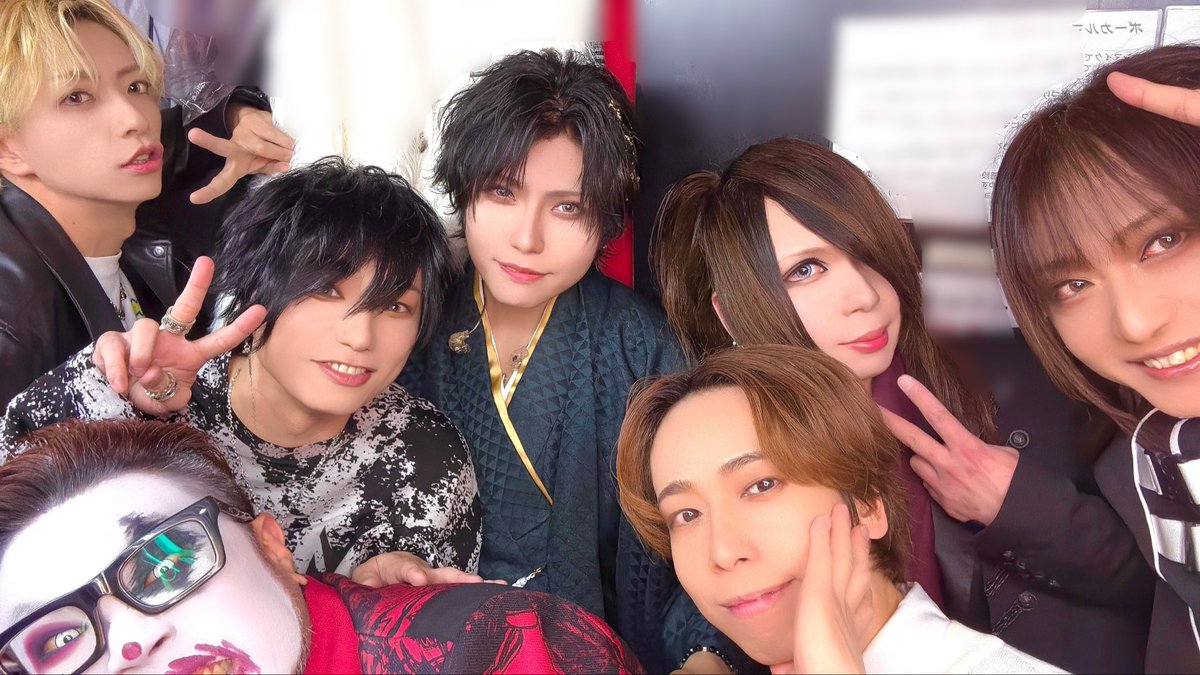 結 tweet media