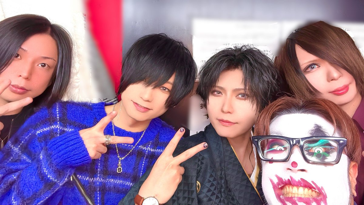 結 tweet media