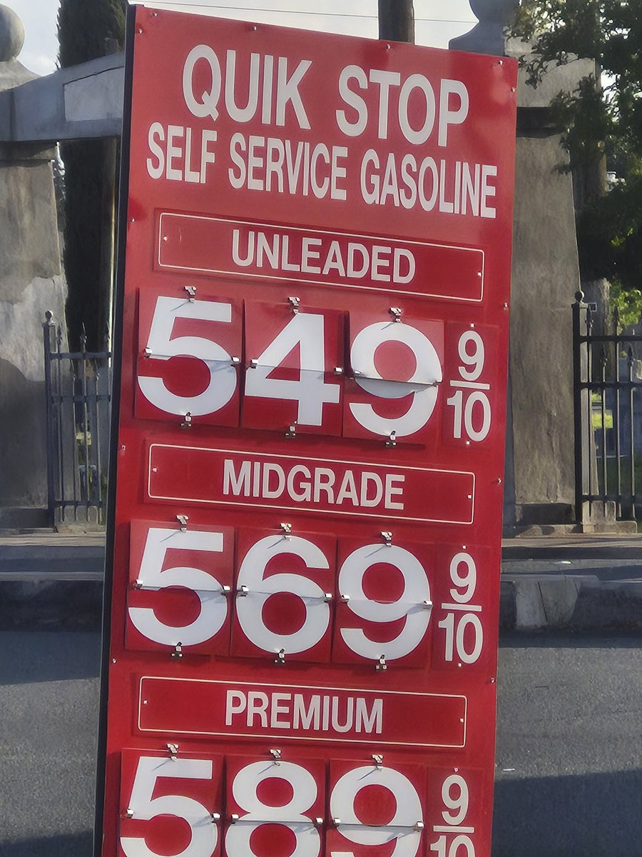 beaumontlover's tweet photo. @IndyHawkeye @PatUnleashed @KeithMalinak @realKrisCruz @ThatGuyAtPGU @JeffyJFR This is what I paid last Sunday at my "cheap" station. https://t.co/Je1aqOCnex