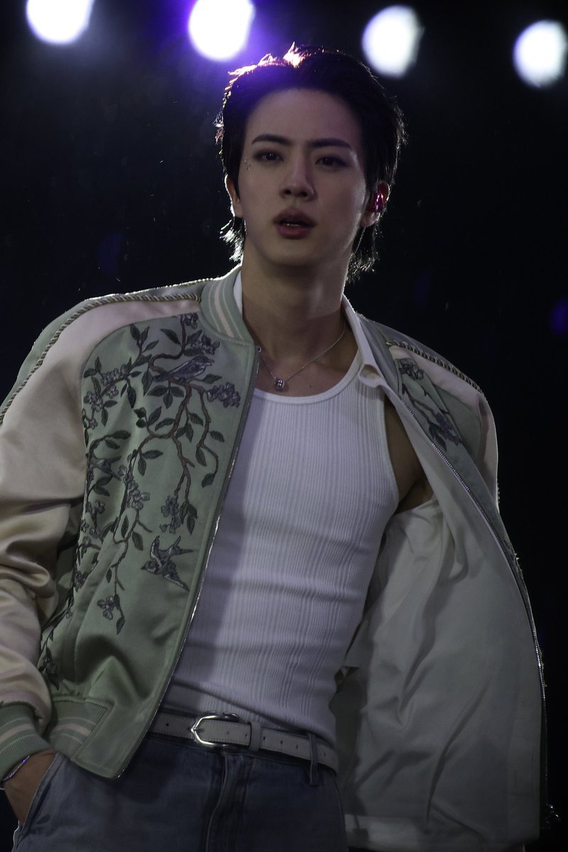 seokjinsmaple's tweet photo. this sexy ass pic https://t.co/3ybZGx37dp