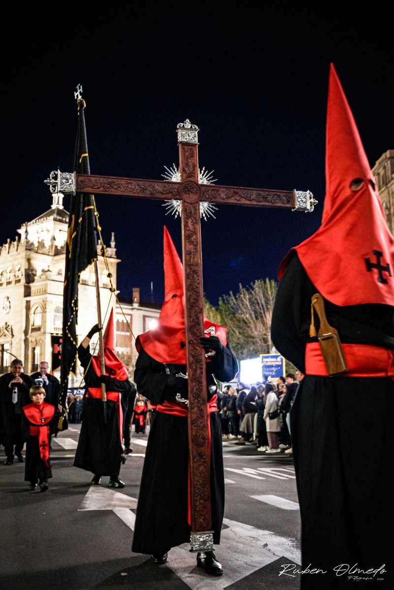 Semana Santa 2026, Viernes Santo. Procesión General de la Sagrada Pasión del Redentor

<a href="/jcssvall/">Junta de Cofradías de Semana Santa</a> <a href="/infoVLL/">Turismo Valladolid</a> 

Amplio reportaje de la Procesión General en el enlace.
valladolidsanta.blogspot.com/2026/05/semana…

<a href="/VCofrade/">Valladolid Cofrade</a> <a href="/AyuntamientoVLL/">Ayto. de Valladolid</a>