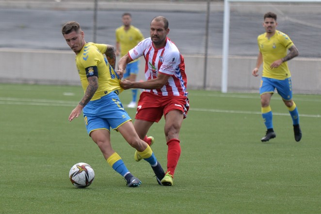 Javier_Marrero's tweet photo. Máximos goleadores del filial en las últimas temporadas en Segunda Federación o Segunda B:

25-26: Elías Romero (10⚽️)
21-22: Iñaki Elejalde (11⚽️)
20-21: Joel del Pino (6⚽️)
19-20: David Herrera (5⚽️)
18-19: Edu Espiau (5⚽️)
17-18: Erik Expósito (8⚽️) https://t.co/EtwZQZoeP7