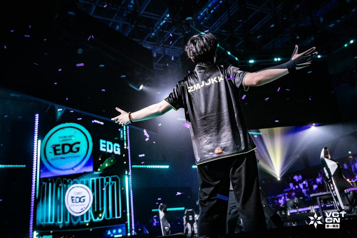 zzkkaijeaw's tweet photo. EDG ZmjjKK https://t.co/8SHLD22SWy