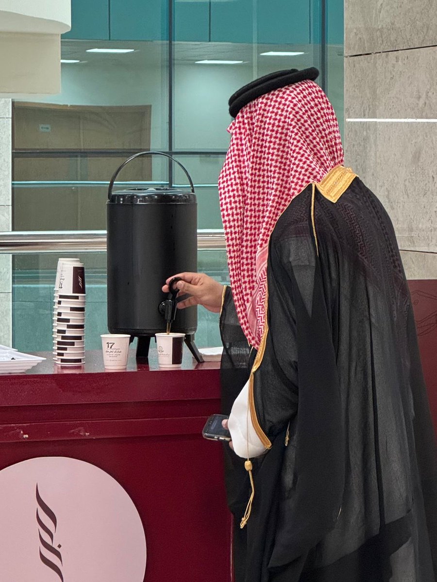 عمادة شؤون الطلاب tweet media
