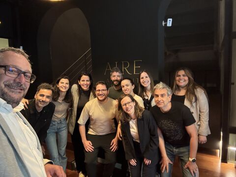 INTERACTUAR2001's tweet photo. Dos sesiones en AIRE Ancient Baths trabajando la #entrevistadedesempeño.
Porque para que sea realmente efectiva no basta con hacerla.
Hay que dedicar #tiempo de calidad, prepararla bien y convertirla en un espacio de conversación útil para el colaborador. https://t.co/3mrXyJUiAD https://t.co/O6u6oQ758B
