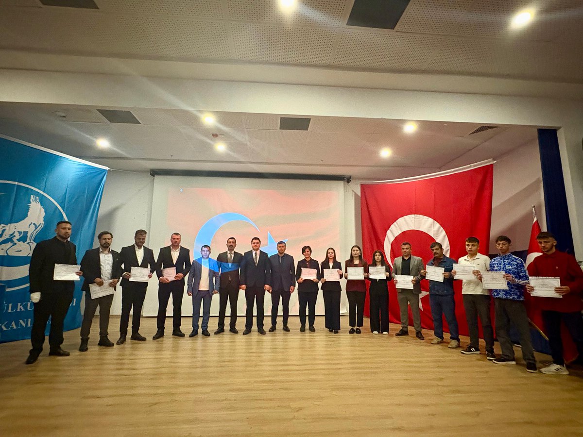 İncirliova Ülkü Ocakları tarafından, Millî Eğitim Bakanlığı protokolü kapsamında düzenlenen “Türkiye Bağımlılıkla Mücadele Eğitimi ve Hijyen Programı” sertifika törenine, Ülkü Ocakları Aydın İl Başkanlığı olarak katılım sağladık.

Programa teşrif ederek bizleri onurlandıran