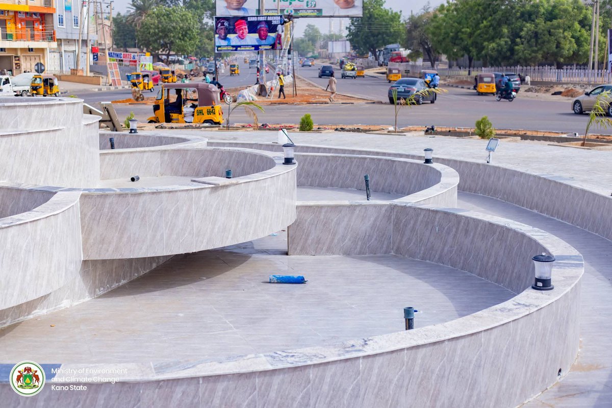Saadnasir470's tweet photo. The new look of Baban Gwari roundabout. 

#KanoUrbanRenewal https://t.co/iTxMXlYbgi