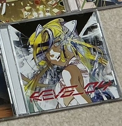 pareruro's tweet photo. rEVO_04 / Restrike
エレクトロポップ？のコンピ（ジャンル本当に疎い）
思ったより激しめなビート
でも聞いてて疲れない　ノれる
尖ってて、鋭くて、それが的確にツボにヒットしてくる
最推しは Si[L]ent BluE feat.みぃわ「Street」
音の構成の緻密さとボーカルとのマッチ、浸れる
#M3春2026 https://t.co/wt9mIQeprm