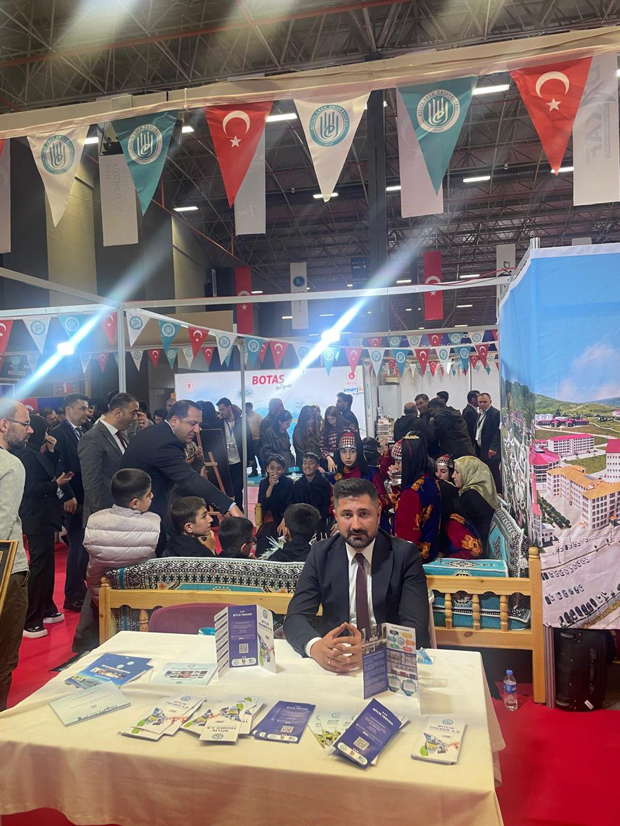 tekmerbitlis's tweet photo. Bitlis TEKMER olarak, Doğu Anadolu Kariyer Fuarı 2026 (DAKAF’26)’ya katılım sağlamış bulunmaktayız. Bölgesel iş birliği ve kariyer ekosistemine katkı sunan bu önemli organizasyonda yer almaktan memnuniyet duymaktayız. https://t.co/1kOo4WlMp7
