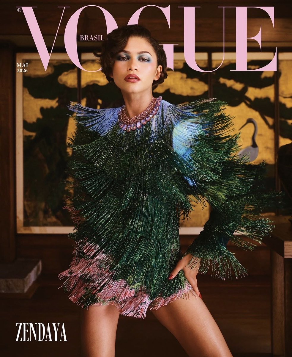 VOGUE BRASIL?????????????
ONDE EU COMPRO ISSO????????????