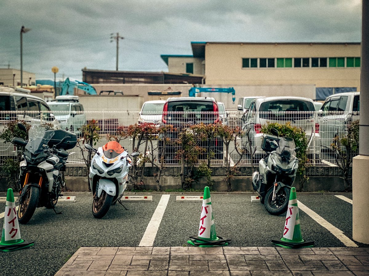 MoreReal_Film's tweet photo. ルートインの駐車場は至高。 https://t.co/y0NENIC8DX
