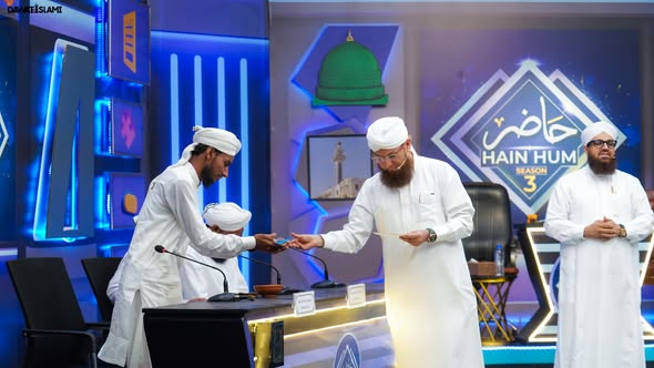 MadaniChannel's tweet photo. مدنی چینل پر ہونے والے Quiz program " حاضر ہیں ہم" ،Season 3 کی جھلکیاں
#QuizProgram
#MadaniChannel https://t.co/B6q16pKa7V