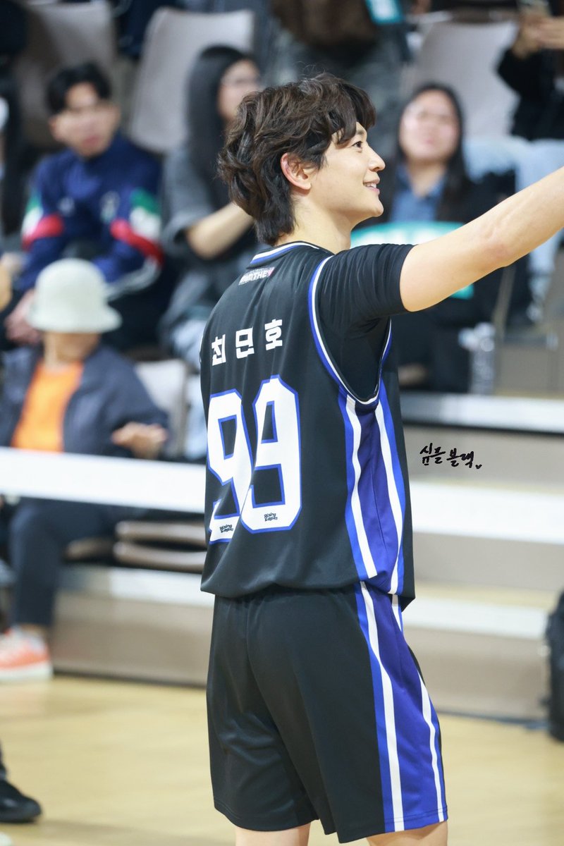 260506 민호 열혈농구단 프리뷰 (3)

수고했엉.

#민호 #샤이니 #MINHO #SHINee #ミン