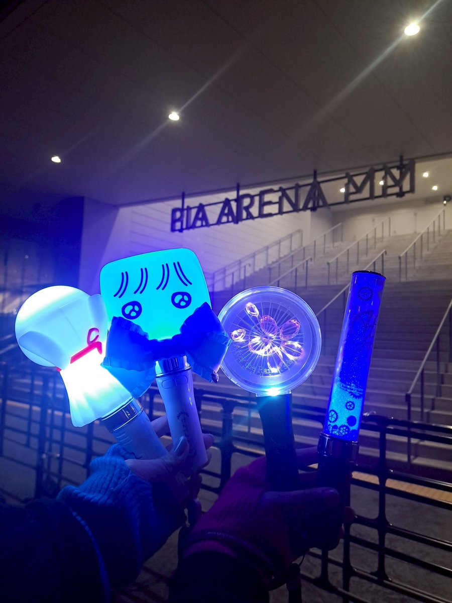 amatr888's tweet photo. えてぃあのライブは、1年以上ぶり。
去年は、私の個人的な事情でライブに行けなくて、少し寂しい気持ちになってたけど、
昨日、本当に楽しくて自分の年齢を感じさせないくらい、はしゃげた最高の1日でした🫶
いつもライブに行く時に、気遣ってくれるの、ほんと大好き！
夏も楽しみだね♡ https://t.co/kWfNvSMYia