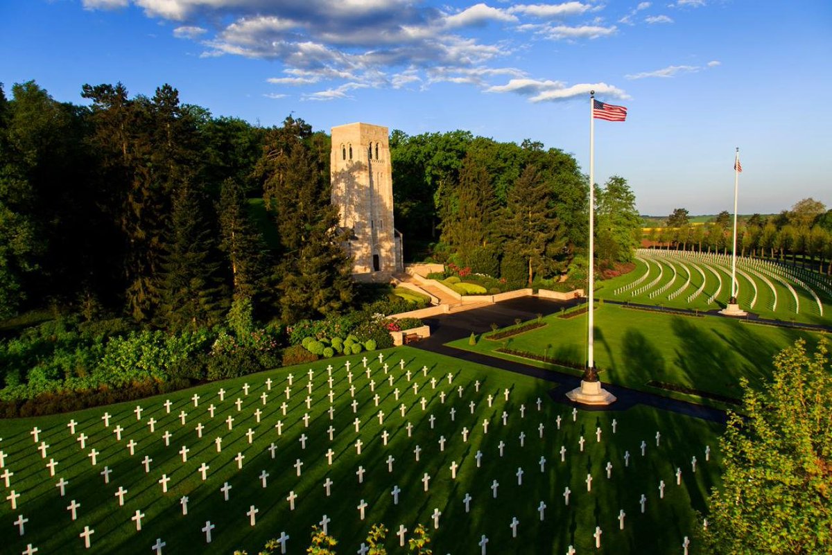 Last week I went to a Brocante and stumbled across an American memorial for the Battle of Belleau Wood.

It was beautiful and touching.