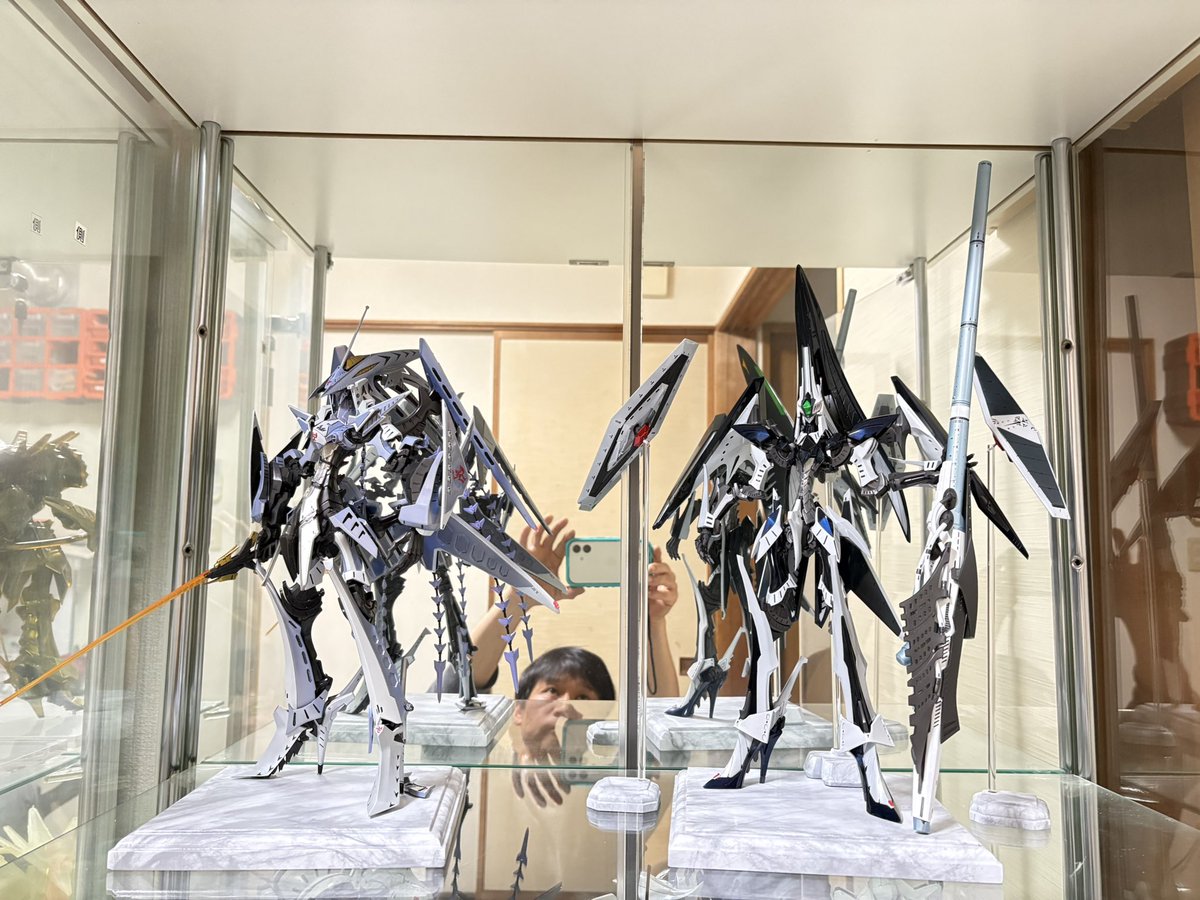 eaUHvpeDZjcD07d's tweet photo. マーク2完成😇
バインダー❓ベイル❓は分離させました😗
ホビーショーではダルマスといっしょに展示します☺️観ていただけると嬉しいです☺️

間に合ってよかった〜😅
携帯変えたら写真の撮り方がよくわからない…写真の人物は気にしないで下さい🤣

#FSS #アワートレジャー https://t.co/Ki0wcFrYSj