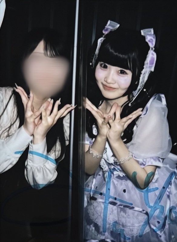 あ ん な໒꒱ tweet media
