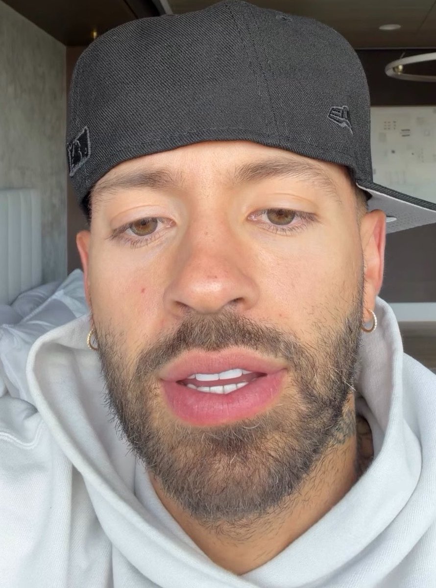 sus ojos son tan lindos dios mio