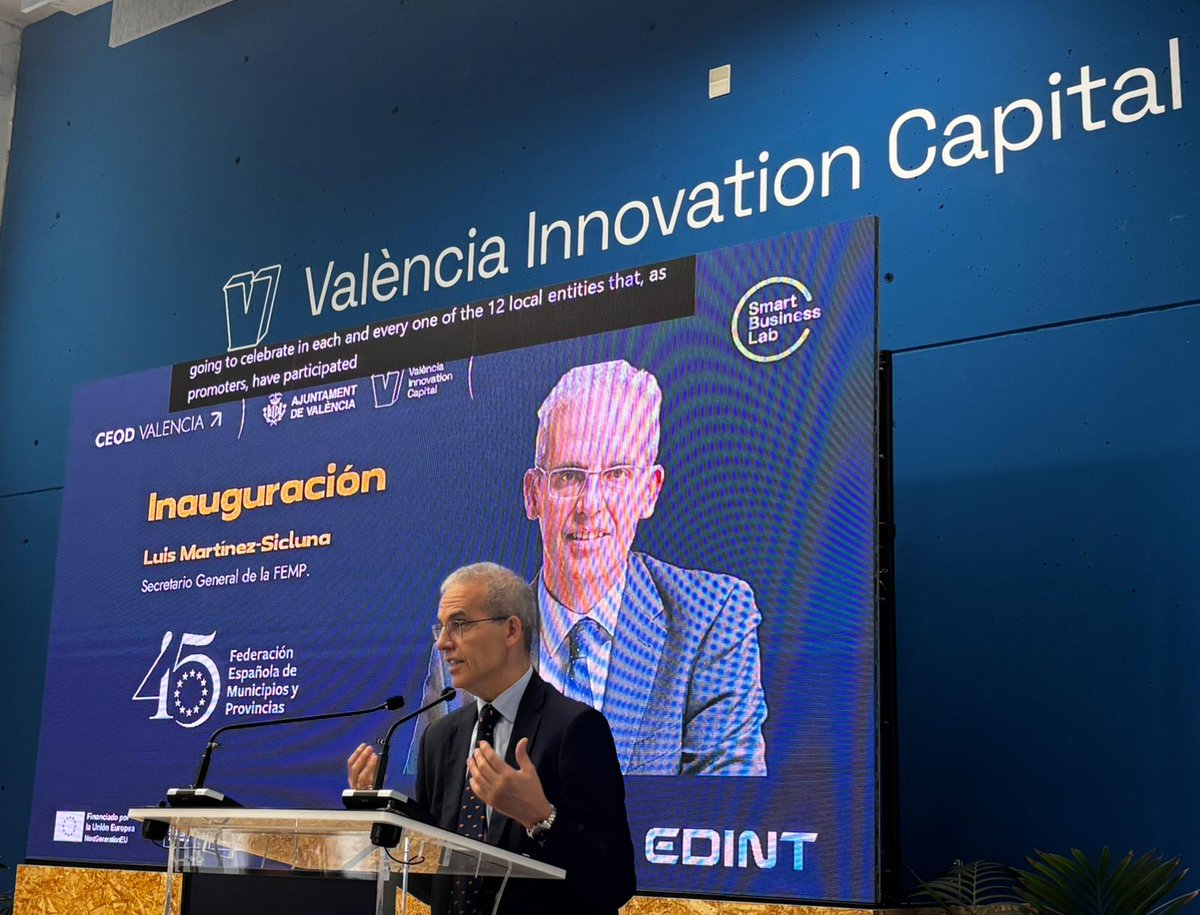 fempcomunica's tweet photo. 🚀¡Urban Data EDINT Valencia 26!

📡La #FEMP apuesta por la #economíadeldato y su impacto local y transformador del territorio.

📈Durante el encuentro se ha hecho balance de los primeros meses de funcionamiento del Centro de Excelencia y Oficina del Dato (#CEOD) de Valencia, un espacio que se integra dentro del proyecto @edint_femp.

📲El secretario general de la federación, @Luismsicluna , ha destacado que “el proyecto #EDINT sitúa a las ciudades en el centro de la #transformacióndigital”.