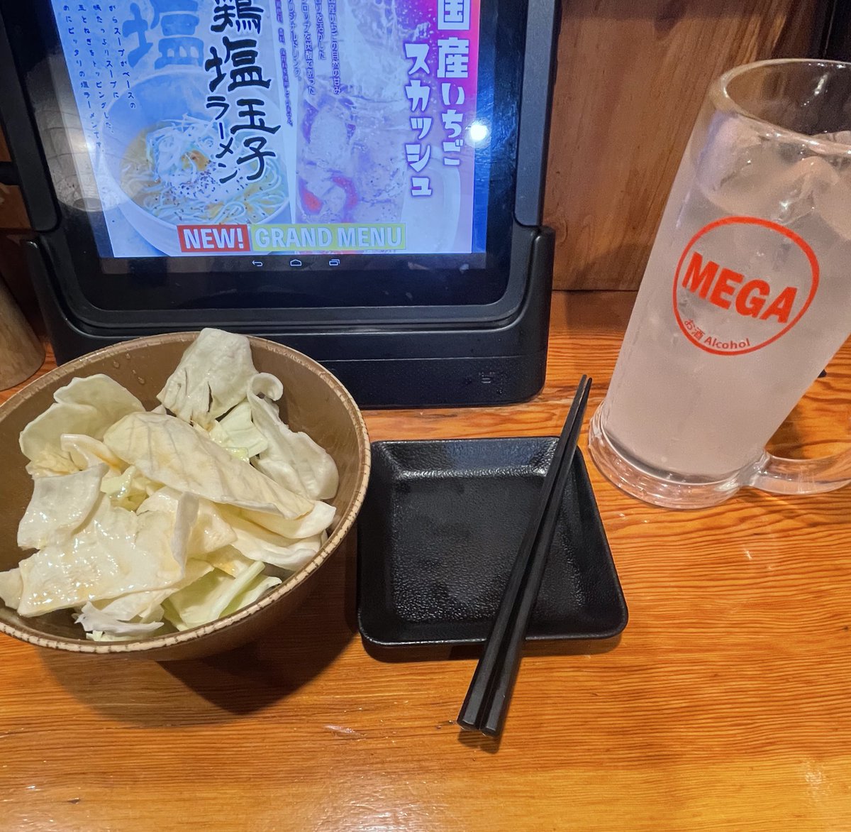 luki_tk's tweet photo. 定期的にやるトリキでの1人飲み🍻 https://t.co/gsav1g7PcN