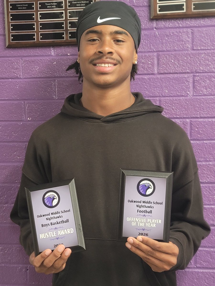 KylenAllen_1's tweet photo. Locked in all year. 🏈🏀

2026 Offensive Player of the Year
2026 Hustle Award

Grateful for my coaches, teammates, and everyone who supported me this season.  💯 #StudentAthlete #Football #Basketball #TrustTheProcess https://t.co/qAD9cFBCrA