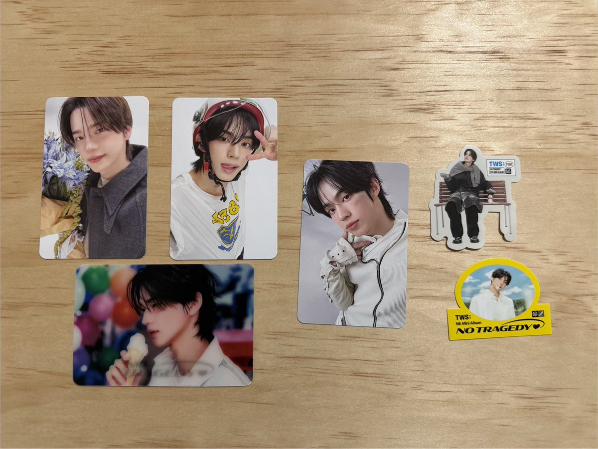 m_beomgyu's tweet photo. TWS NO TRAGEDY トレカ 交換

求：ジフン(1、2枚目赤枠)
譲：シニュ、ドフン、ヨンジェ、ハンジン、ギョンミン(3、4枚目、リプ欄画像2枚)

⭐️優先：HMV ラキドロ

異種対応可能です。
5/9にKStyleで手渡し可能です。 https://t.co/Gm3bN9XslQ
