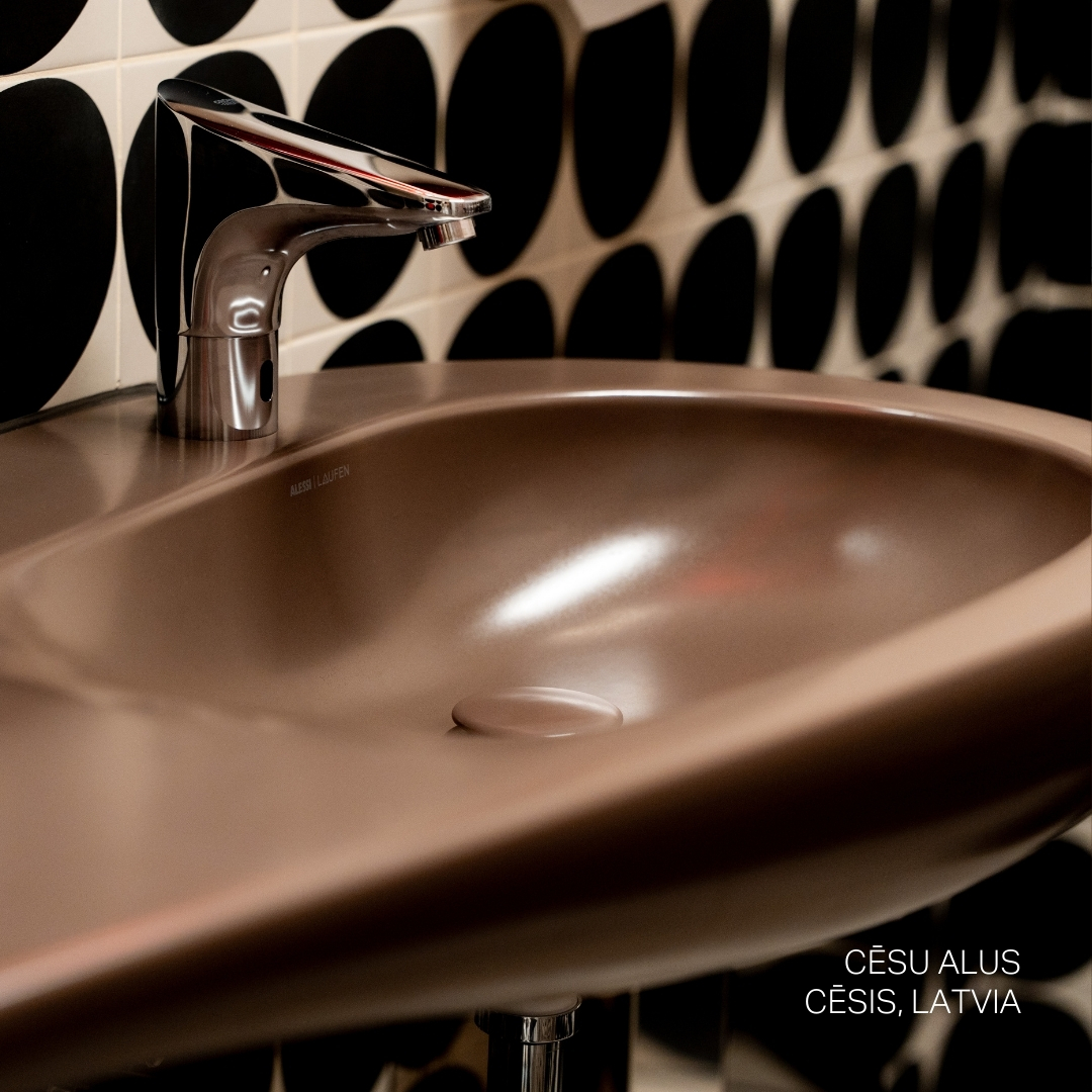 johngoslett's tweet photo. Discover the world of LAUFEN faucets. Made in Switzerland.
#BathroomDecor #FaucetDesign #SwissQuality #LaufenFaucets #SwissDesign #BathroomInspiration https://t.co/xZQbKb9SyK
