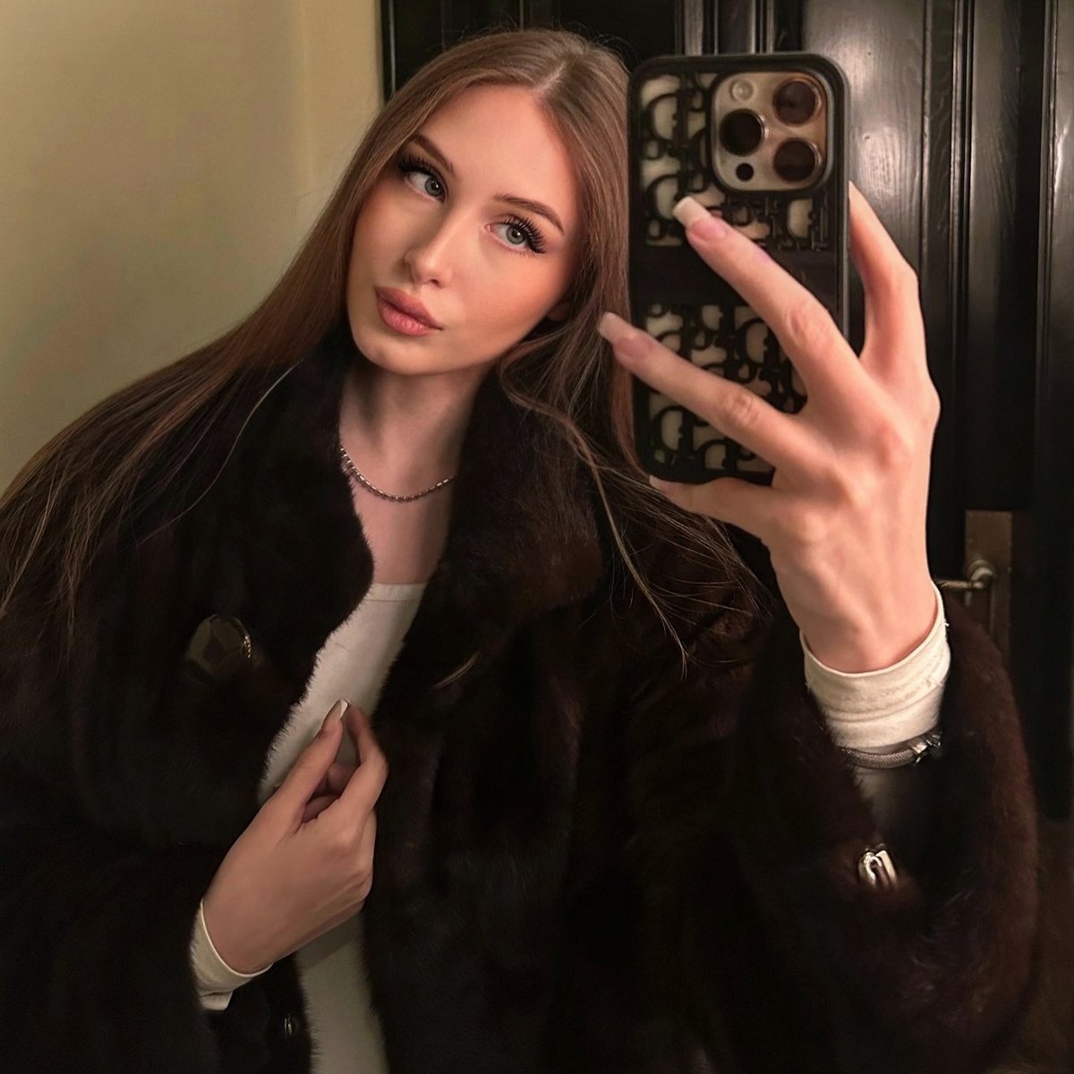 Anne tweet media
