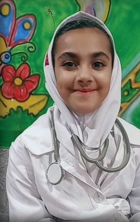 شهیده کودک فاطمه‌رهدار، کلاس پنجم.
#میناب
#minab168