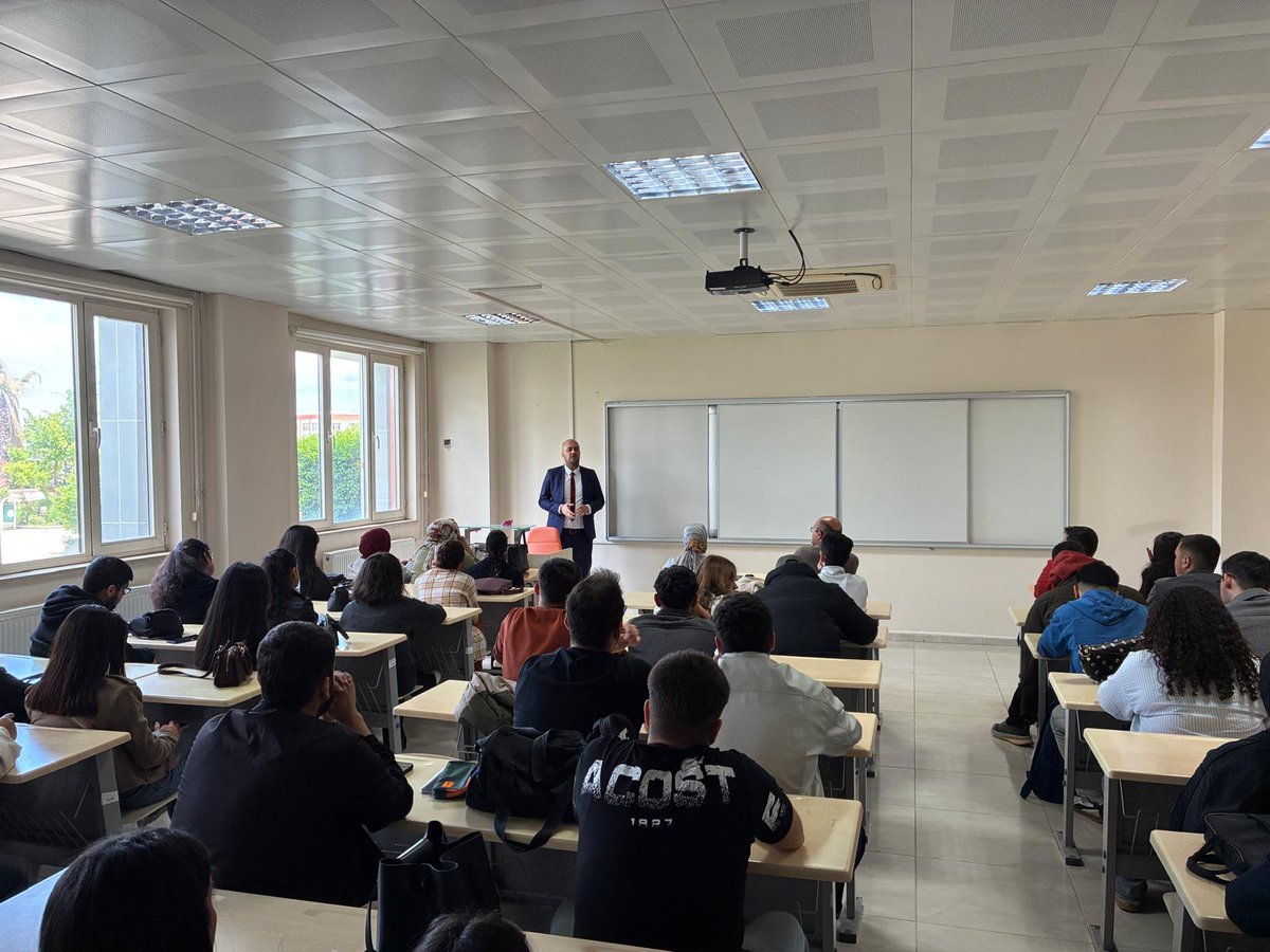 islahiyeiibf's tweet photo. Fakültemizde "Kariyer Günleri" Kapsamında Maliye Semineri Gerçekleştirildi
Fakültemizin gelenekselleşen Kariyer Günleri etkinlikleri, İslahiye Vergi Dairesi Müdür Yardımcısı Enes Akıncı’nın konuk olduğu maliye konulu seminer ile devam etti. https://t.co/FUjLmtxWvJ