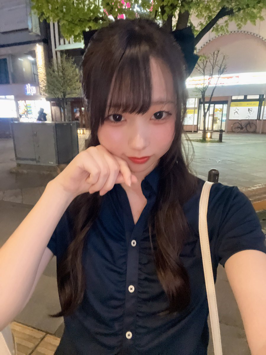 FMりべーる
『BERRY×BERRY TUNE』生放送ありがとうございました！！♡

今日もとってもたのしかったです！！
告知たくさん全部たのしみだね🐥
 #ロワベリ  #ローワンベリー  #ベリチュン