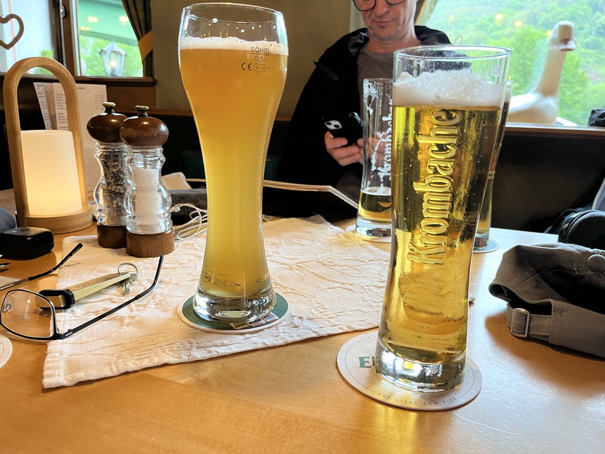DaraDoy's tweet photo. Well deserved beers all round. https://t.co/nVZj6q3663