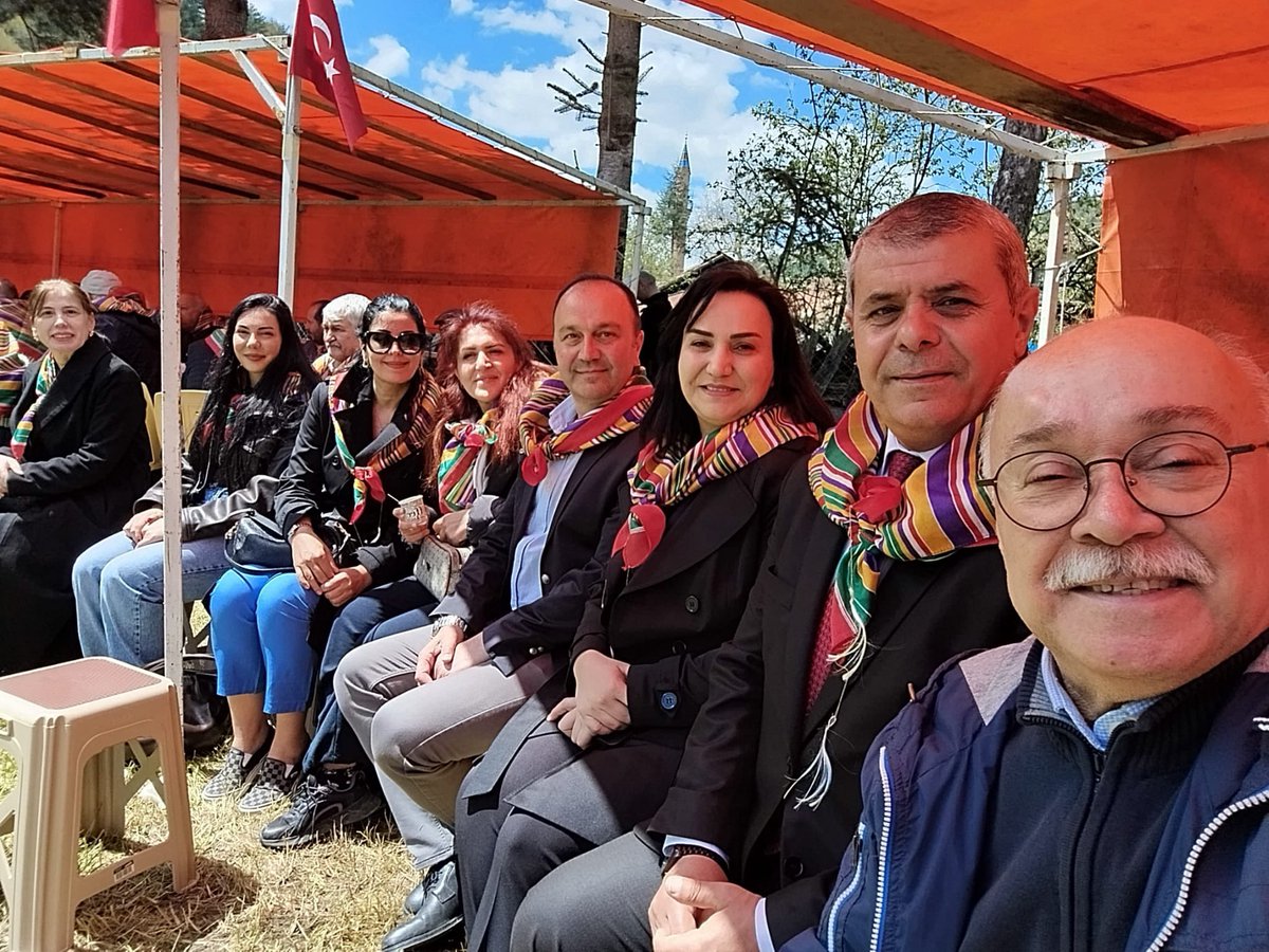 📍Bilecik
Bozüyük Asutekke Köyü’nün bereketli topraklarında, Hıdırellez’in umut ve yeniden doğuşunu birlikte karşılamanın huzurunu yaşadık.
İl Başkanımız Burak Sel, GMYK üyelerimiz Kadir Emre, Tülay Sinan ve kıymetli il yönetim kurulu üyelerimizle birlikte; birlik, dayanışma ve
