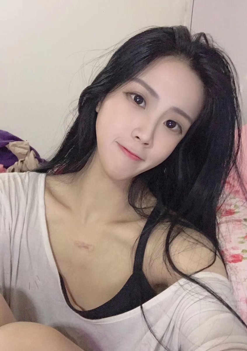 我的一字马，你受得了吗？要不要来试试？ https://t.co/GPXaaDvKhc