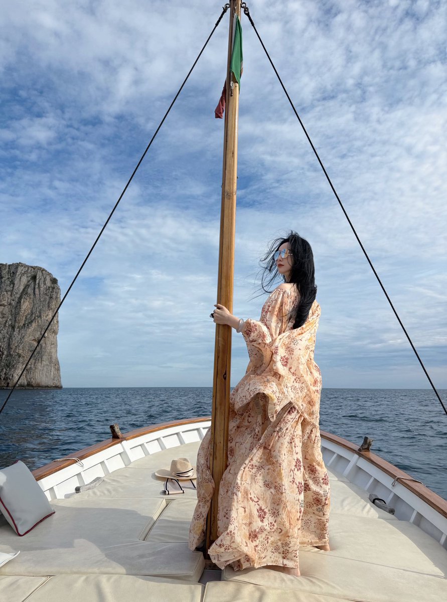 An Italian dream by the sea. 🇮🇹🌊 https://t.co/xgWyaDBiH5