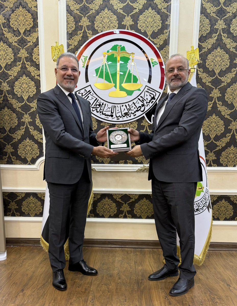 ajmkhalaf's tweet photo. معالي الدكتور باسم البدري رئيس الهيئة الوطنية العليا للمسائلة والعدالة يستقبل وفد من كلية الامام الكاظم (عليه السلام) للعلوم الإسلامية الجامعة. https://t.co/elZ1owSuFv