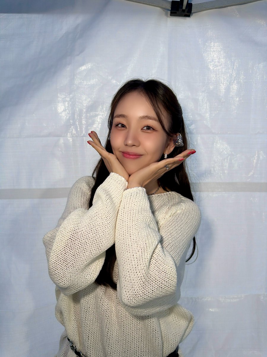 백아연 tweet media