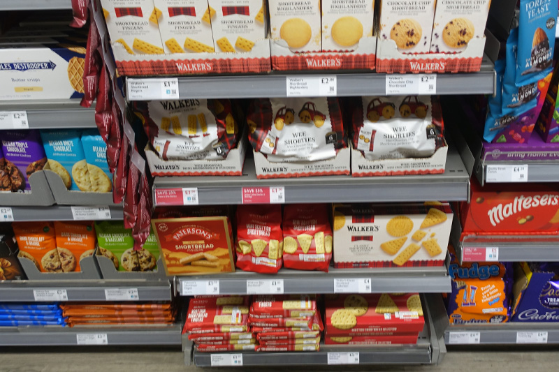ロンドンのWaitroseで買ってきたショートブレッドです。 有名な