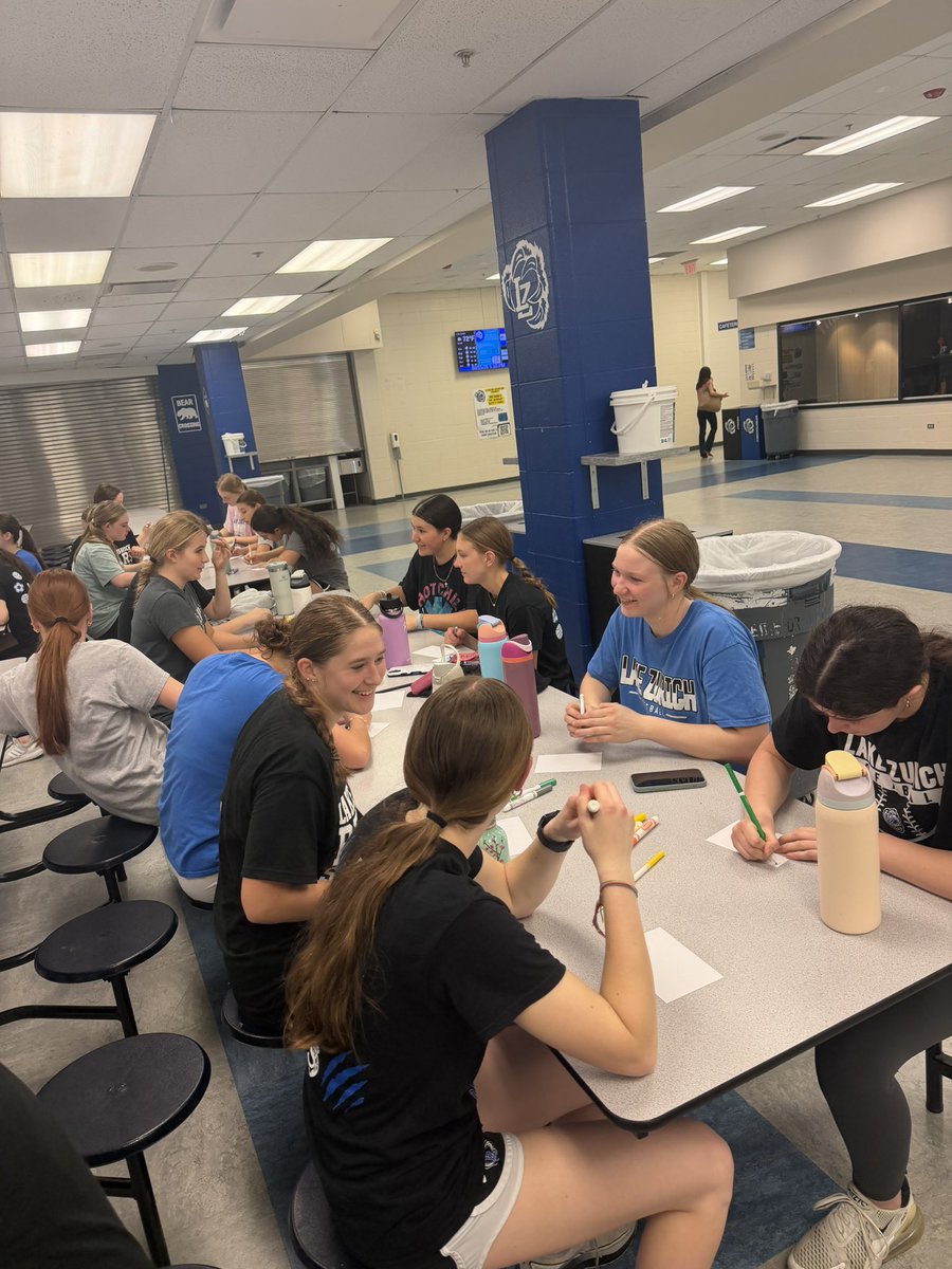 LZHS Softball tweet media