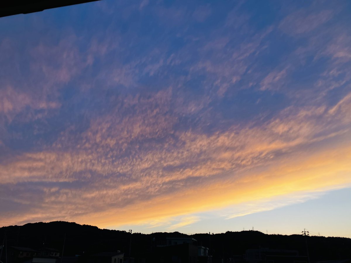 ikumeetsbeer's tweet photo. 夕焼けと水鏡
いい季節ですね！ https://t.co/9TraSTMz0s