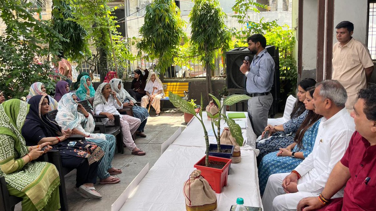 teriin's tweet photo. 🌱 𝐂𝐨𝐦𝐦𝐮𝐧𝐢𝐭𝐲 𝐀𝐜𝐭𝐢𝐨𝐧 𝐟𝐨𝐫 𝐚 𝐂𝐥𝐞𝐚𝐧𝐞𝐫, 𝐆𝐫𝐞𝐞𝐧𝐞𝐫 𝐅𝐮𝐭𝐮𝐫𝐞
@terieiacp23, in collaboration with Skill Samariddhi and with support from the Ministry of Environment, Forest and Climate Change (@moefcc), successfully organized the Community Awareness Programme on “Waste Management Towards Viksit Bharat @ 2047” under Global Action Days 2026 at Maujpur in Delhi.

The programme featured sessions by experts and community leaders on waste management, community participation, and Mission LiFE—highlighting pathways towards a sustainable India.

A special plantation drive was led by Councillor Mr Anil Kumar Sharma and Ms @Ash90576Manisha, symbolising the community’s commitment towards environmental conservation. The programme also included an environmental pledge by participants and distribution of awareness pamphlets to promote sustainable practices at the grassroots level.

#GlobalActionDays2026 #WasteManagement #MissionLiFE #Sustainability #CommunityAction #MoEFCC #SkillSamariddhi #PlantationDrive #ViksitBharat2047