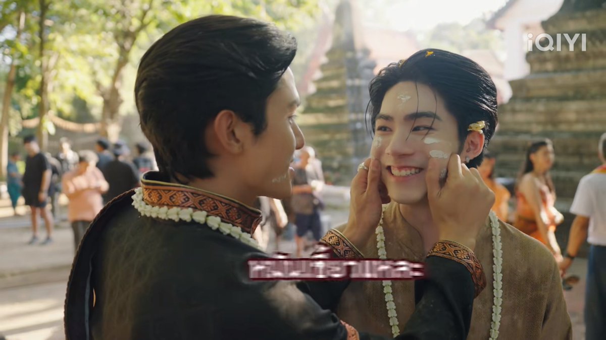 คนที่หมั่นเขี้ยวเจเจแทนเราอ่ะ อ้ยยย ยัยจูอย่ายิ้มแบบนั้นจิ มันน่ารัก😭😭💓