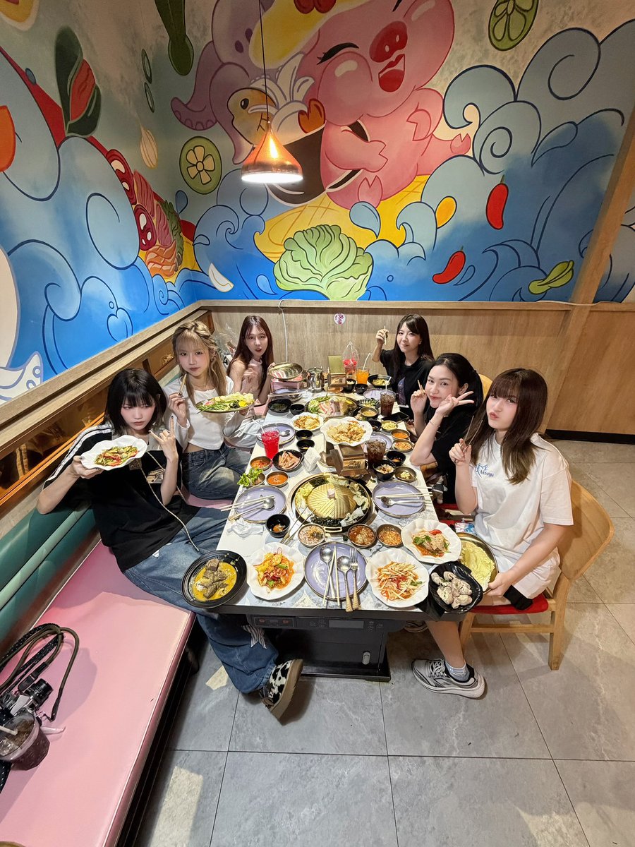 teamiizzzx's tweet photo. Safezone = ร้านหมูกะทะ !!
#NikkoNikko #Safezone #Ic45ent https://t.co/KKuB0ZUIZJ