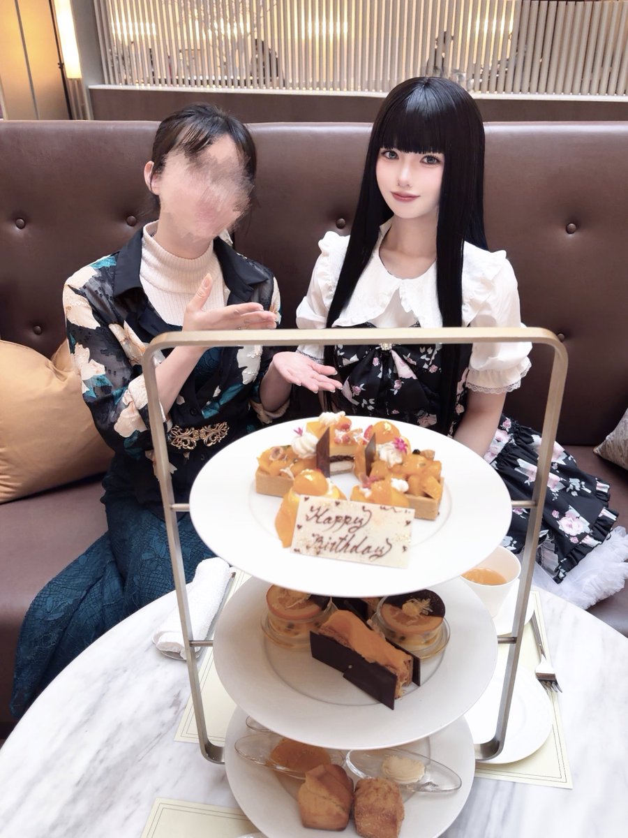 kkumsi2's tweet photo. 色々な人と沢山美味しいもの食べれて幸せな誕生日でした😻！ https://t.co/NBJ0uyCXGw