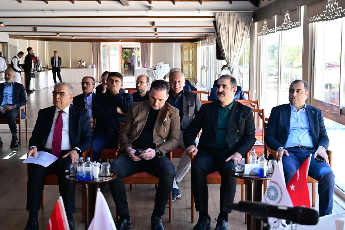 naciay's tweet photo. İstanbul Ticaret Odası Eğitim ve Sosyal Hizmetler Vakfı’nın 33. Genel Kurul Toplantısı’na teşrifleriyle bizleri onurlandıran

İstanbul Ticaret Odası Başkanı
Şekib Avdagiç,

İstanbul Ticaret Odası Başkan Yardımcısı
Mehmet Develioğlu,

İstanbul Ticaret Odası Yönetim Kurulu Üyesi
Münir Üstün

ve kıymetli delegelere katılımlarından dolayı şükranlarımı sunuyorum.

Nazik teşrifleri ve değerli katkılarıyla Genel Kurulumuza güç katan tüm haziruna teşekkür eder, alınan kararların camiamız ve iş dünyamız adına hayırlı olmasını temenni ederim.

@SekibAvdagic  @itohaber1885 

@MADevelioglu  @BibliyofilTV