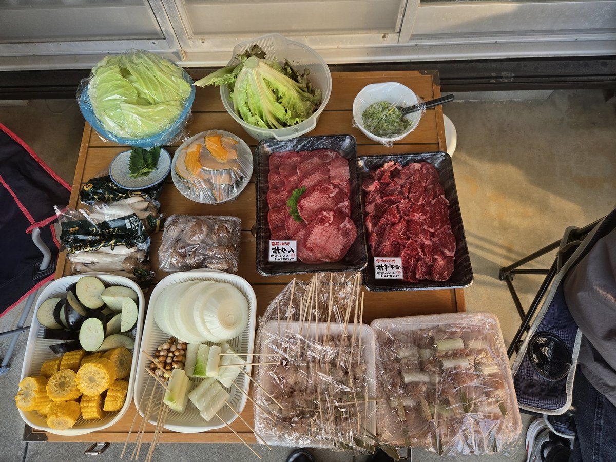dc_5type_m's tweet photo. 昨日は家族が集まってBBQ🍖
今日は余り物で焼きそば☺️
お腹パンぷくりんの２日間でした🤣
串打つの難しいわ… https://t.co/7TLUd2GnLw