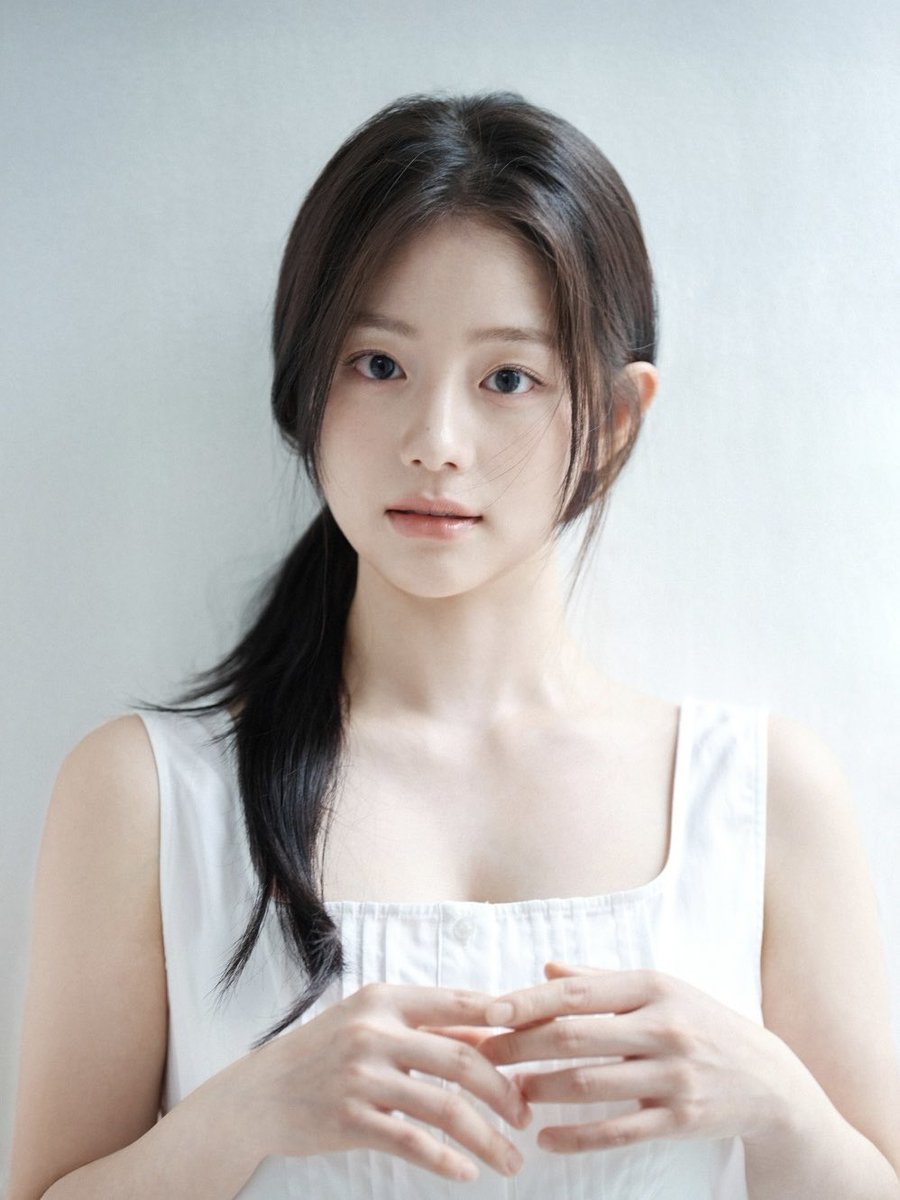 8xfav's tweet photo. 96년생 여배의 축복
고윤정 김혜윤 최희진 채서안 👈🏻여자를 여자만드는 여자들.. https://t.co/xoj8ooipYC