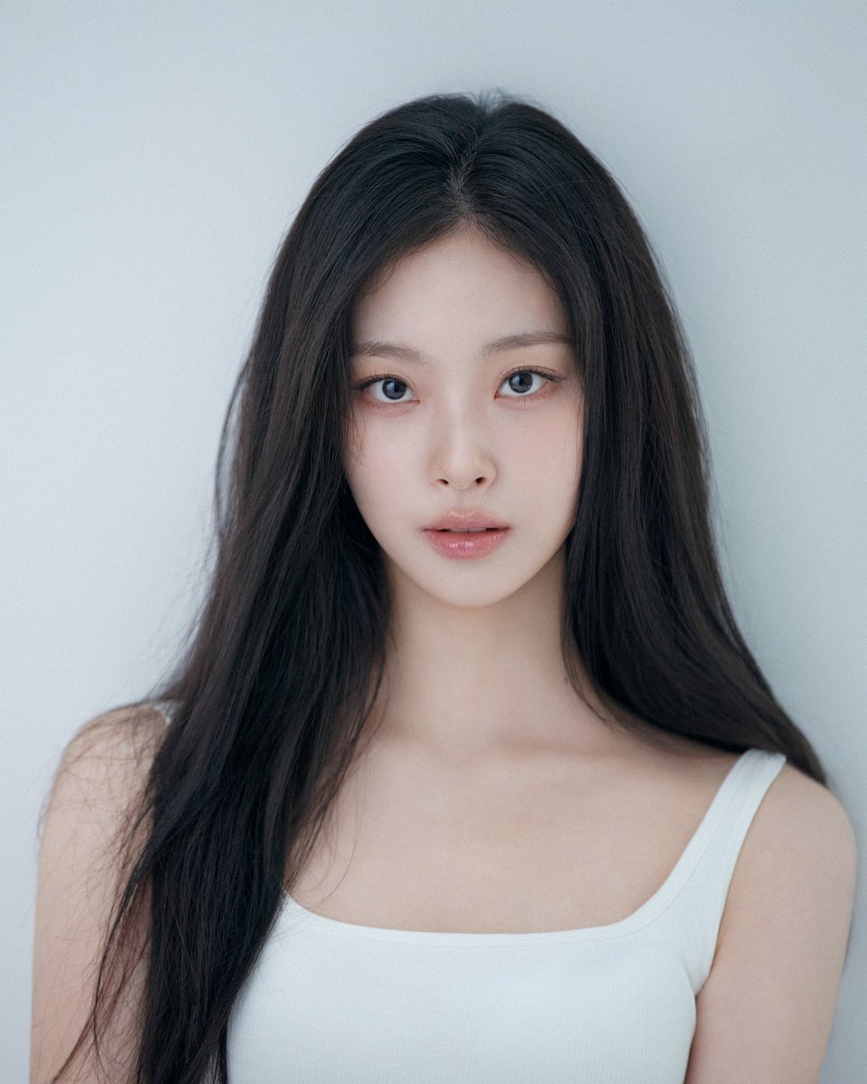 8xfav's tweet photo. 96년생 여배의 축복
고윤정 김혜윤 최희진 채서안 👈🏻여자를 여자만드는 여자들.. https://t.co/xoj8ooipYC
