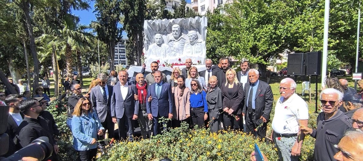 NesibeTekerChp's tweet photo. Mezitli Belediyemiz tarafından düzenlenen “Darağacında Üç Fidan” anma etkinliğine katıldık.

Onların bıraktığı mücadele mirasını ve bağımsızlık idealini bir kez daha hatırladık.
Adalet, özgürlük ve eşitlik için verdikleri mücadele, bugün de yolumuzu aydınlatmaya devam ediyor. https://t.co/vLW07cKDd9